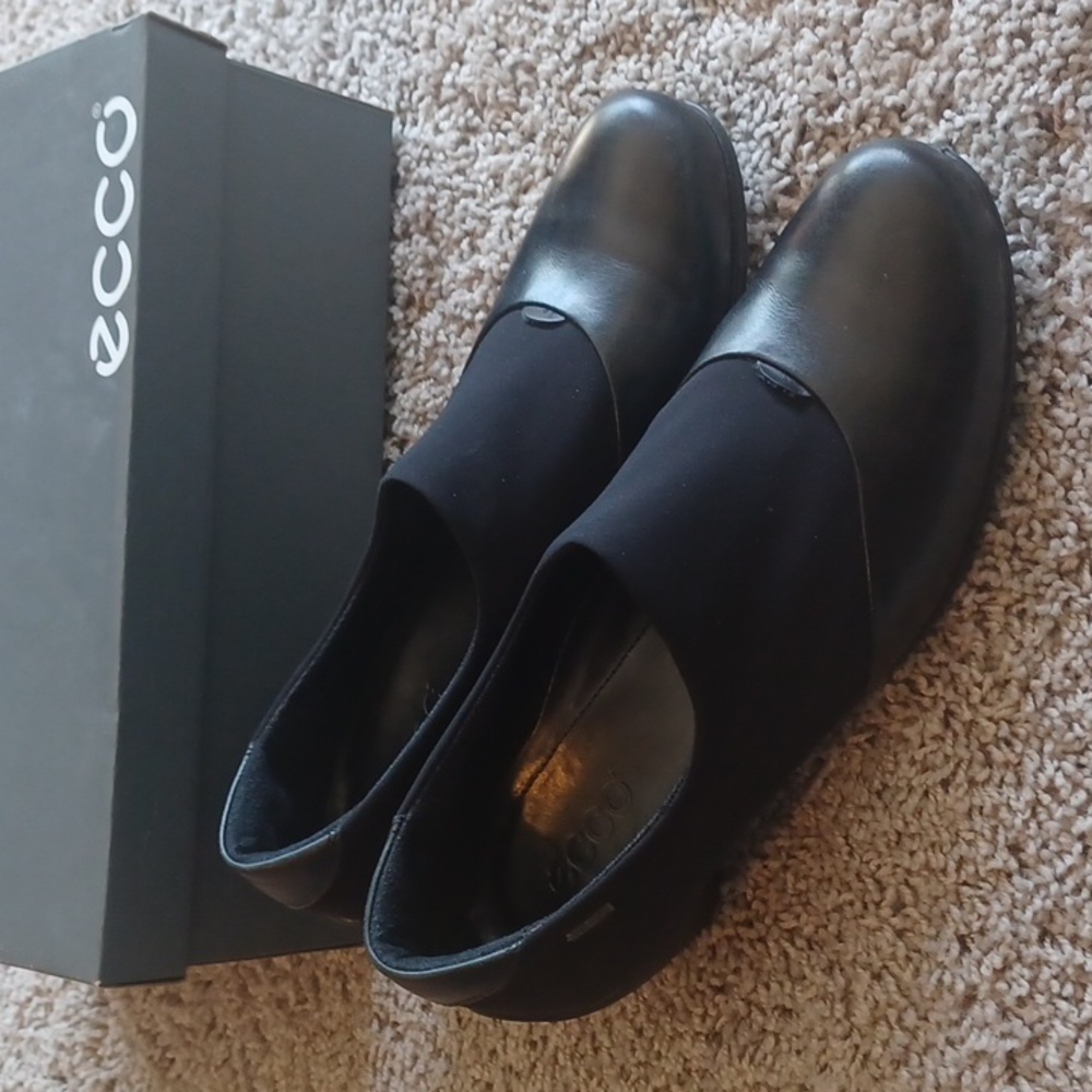 Women's ecco 9 - 9.5 black sculptured slip on shoes